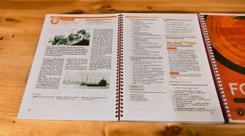 Focus second edition 4  Studen's book + Workbook